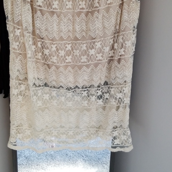Lace maxi skirt - Picture 2 of 3